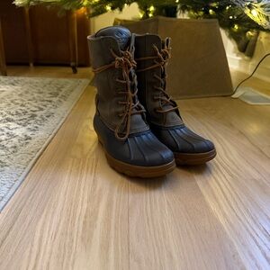Sperry Tan and Gray Women's Winter Boots